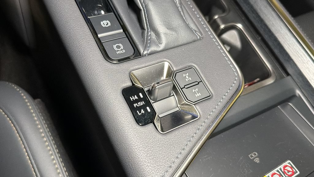 Used 2024 Lexus GX 550 AWD/4WD image 34