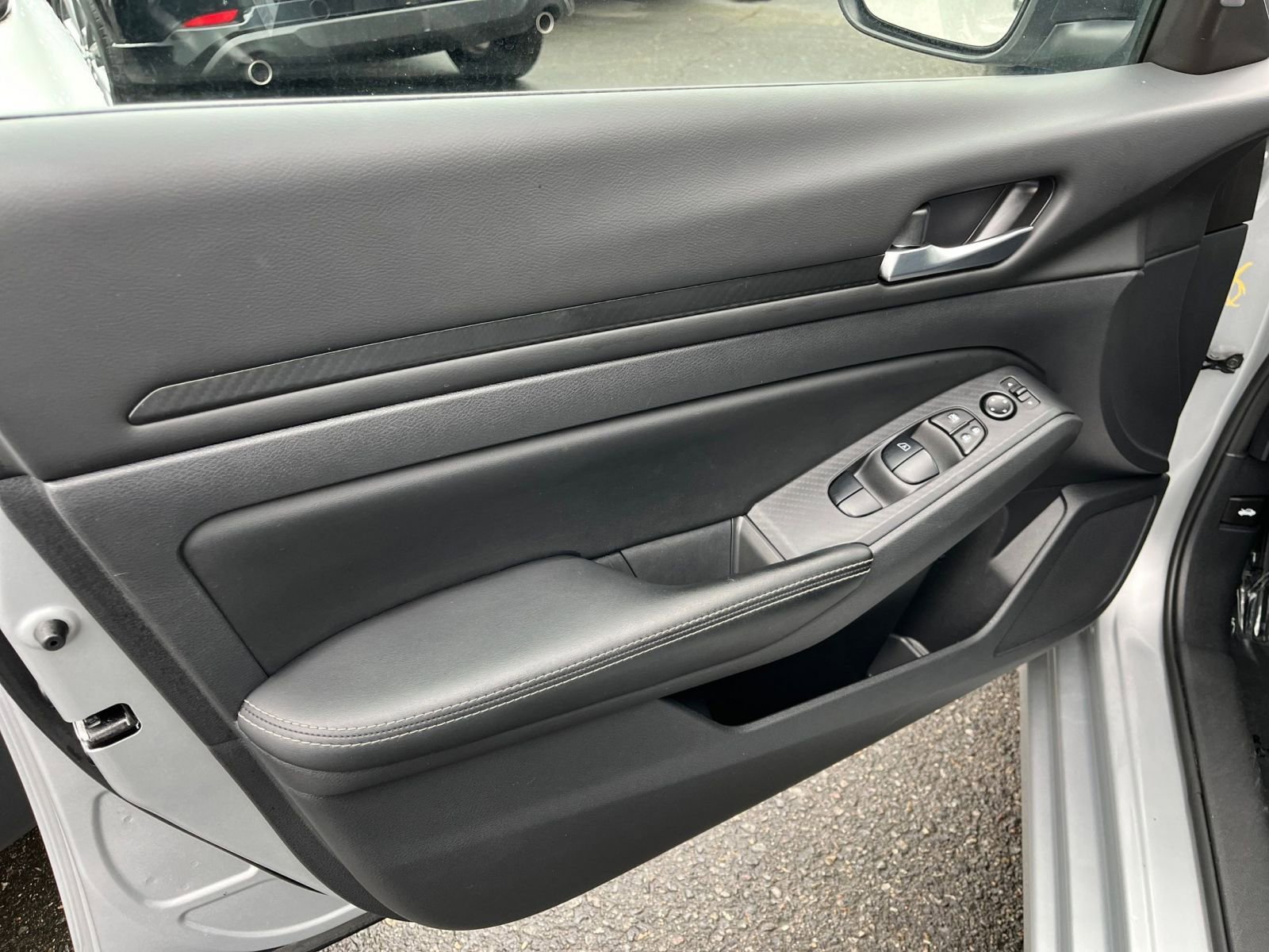 Used 2024 Nissan Altima 2.5 SV image 20