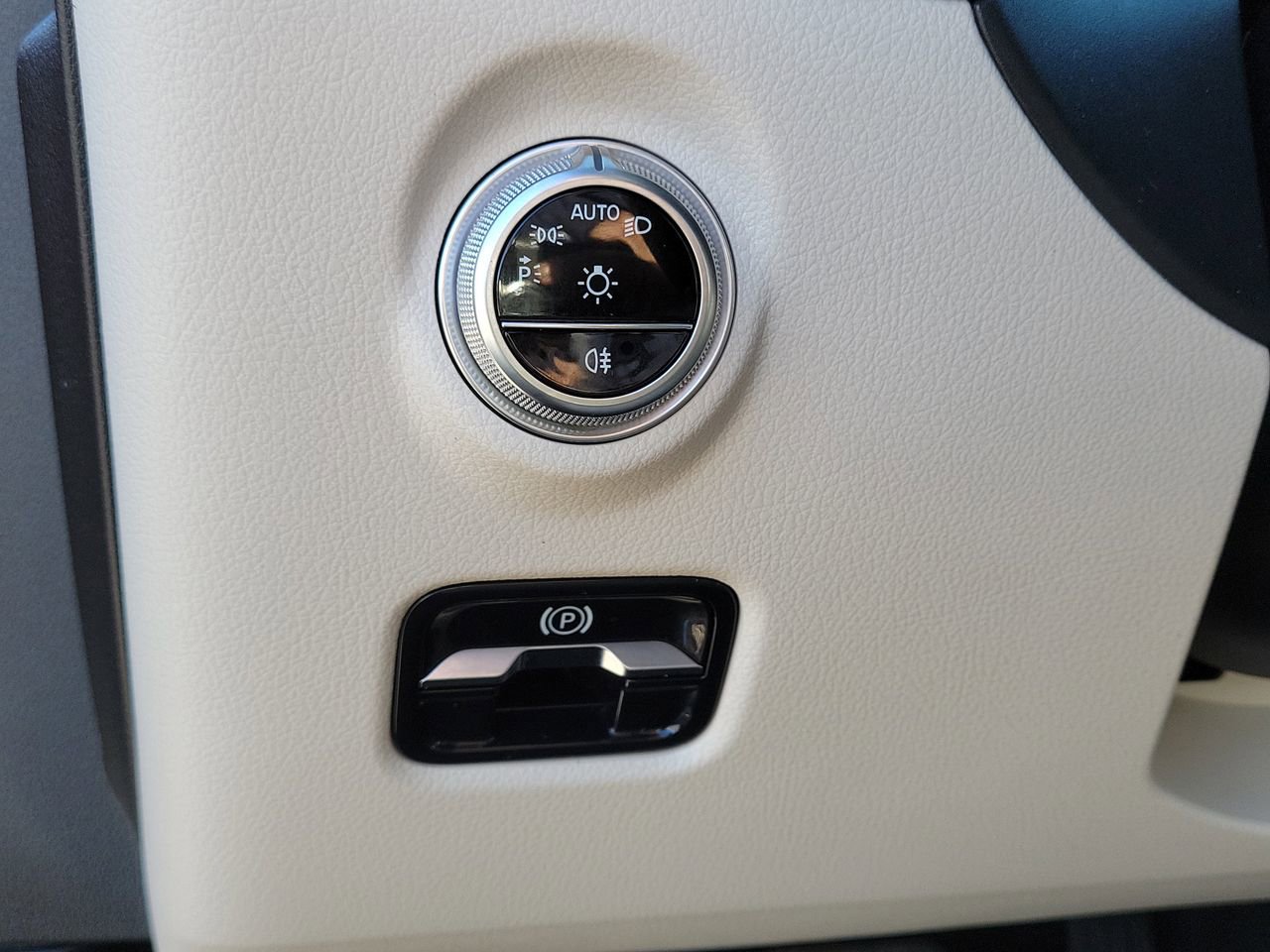 Used 2022 Mercedes-Benz C 300 Sedan image 20