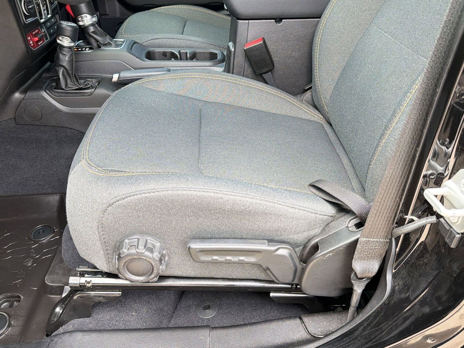 Used 2024 Jeep Wrangler Willys image 14