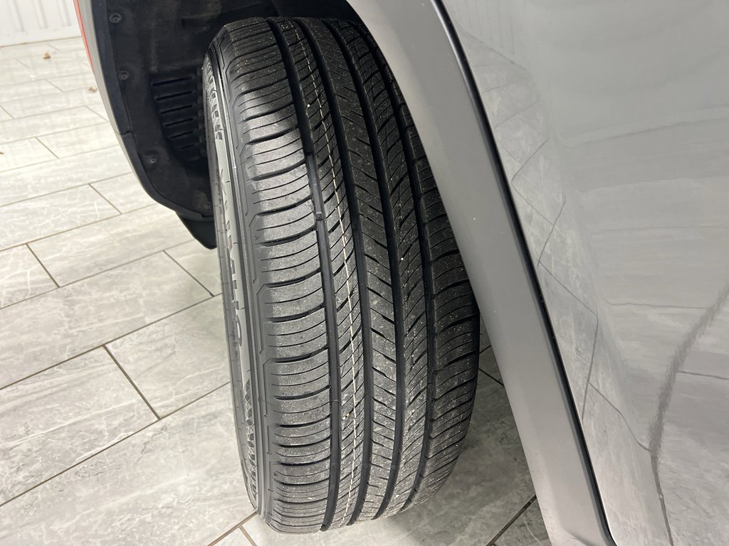 Used 2021 Jeep Grand Cherokee L Limited image 39