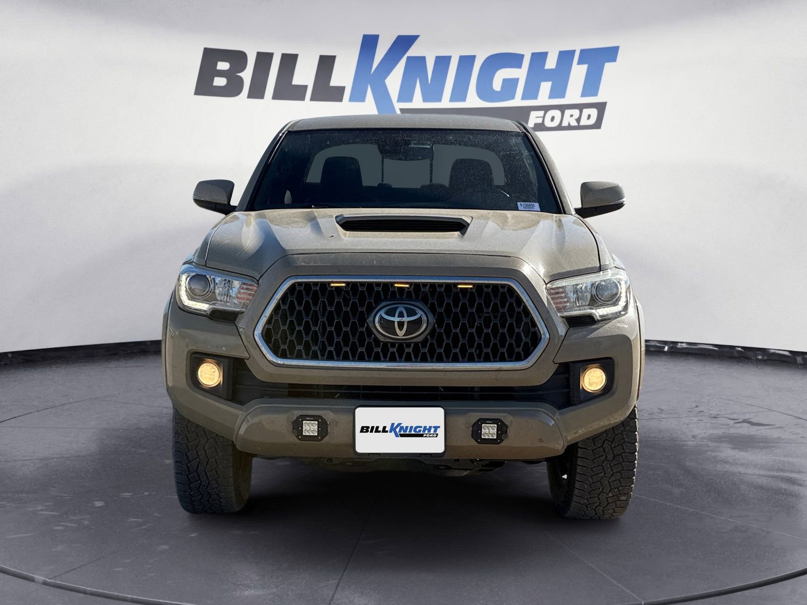 Used 2019 Toyota Tacoma TRD Sport image 8
