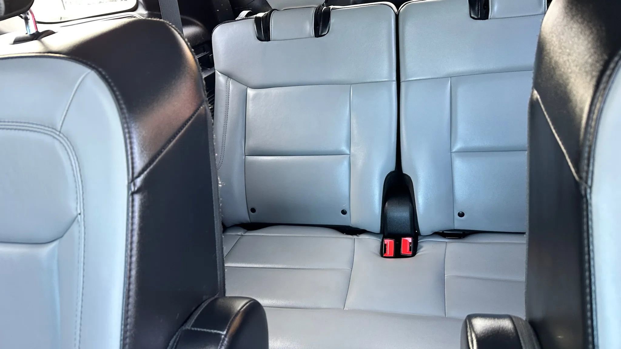 Used 2021 Ford Explorer XLT w/ Equipment Group 202A image 17