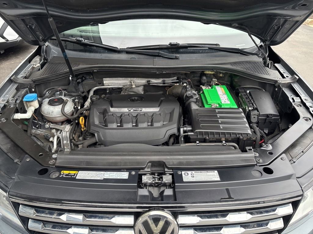 Used 2018 Volkswagen Tiguan SE w/ Panoramic Sunroof Package image 30