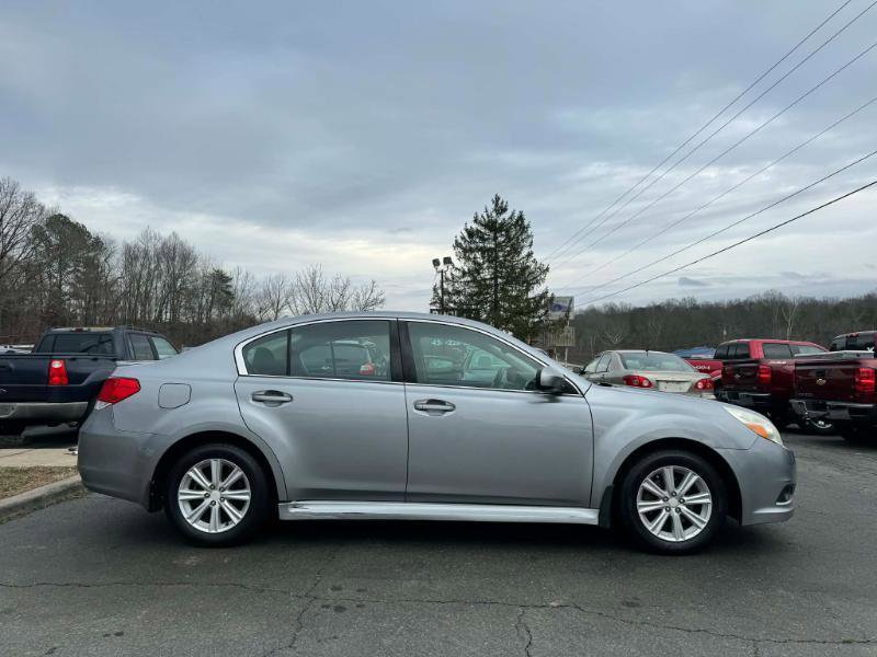 Used 2011 Subaru Legacy 2.5i Premium w/ Popular Equipment Group 2C image 4