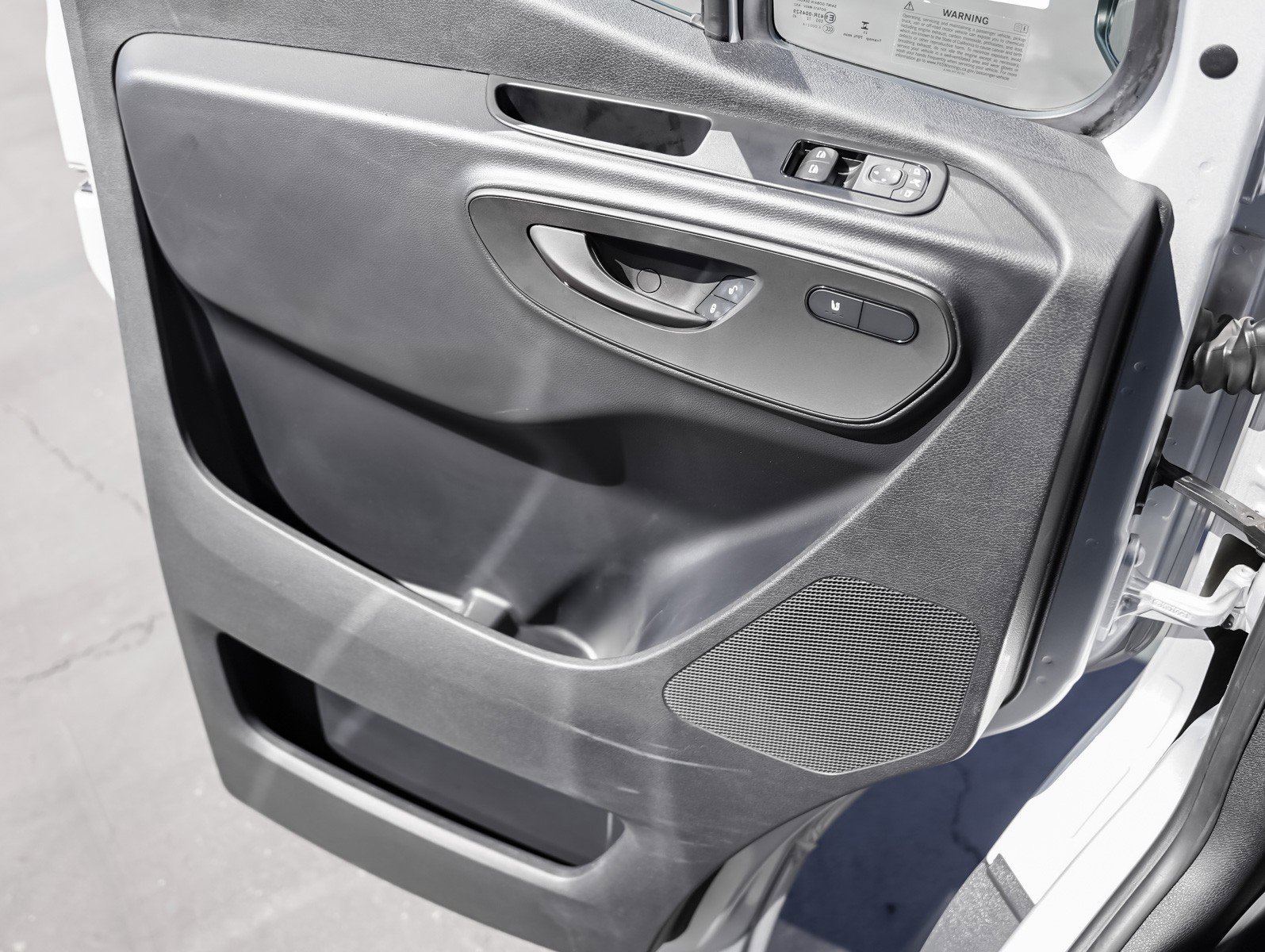 Used 2024 Mercedes-Benz Sprinter 2500 image 22