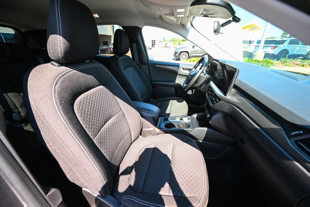 Used 2023 Ford Escape Active w/ Tech Pack #2 AWD/4WD image 25