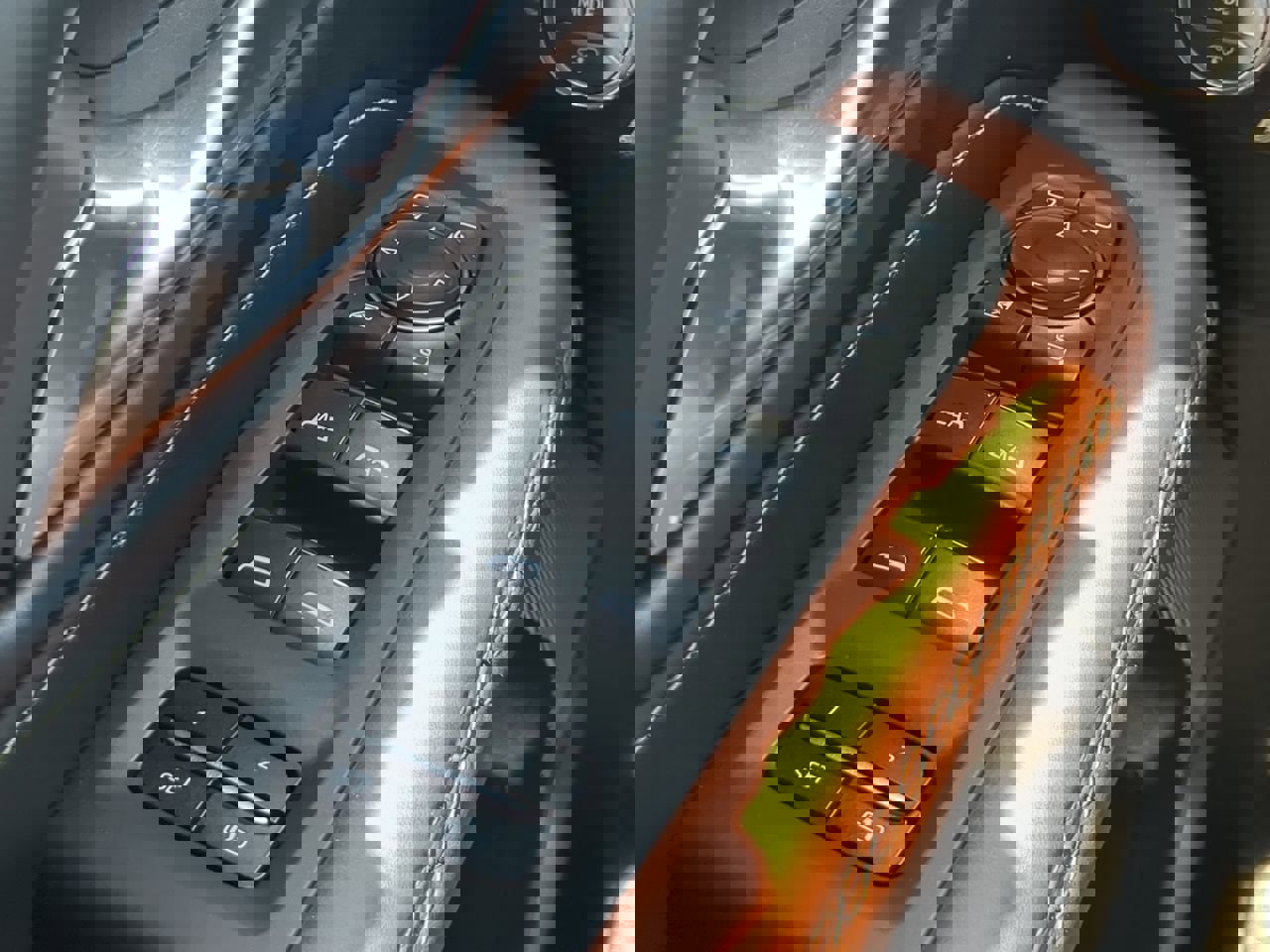 Used 2023 GMC Yukon XL Denali Ultimate image 23