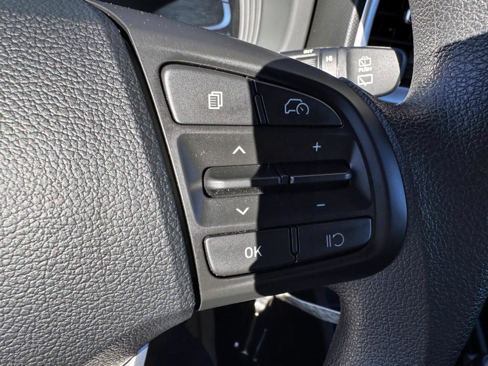 Used 2025 Hyundai Venue SE FWD image 16