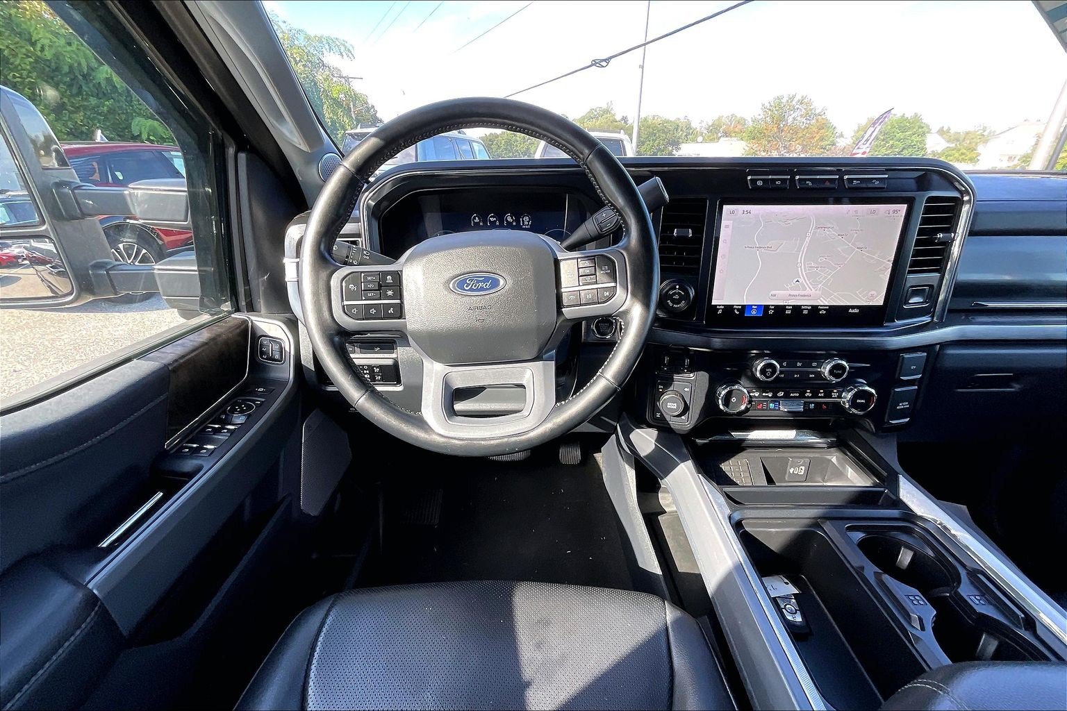 Used 2024 Ford F350 Lariat w/ Lariat Ultimate Package AWD/4WD image 5