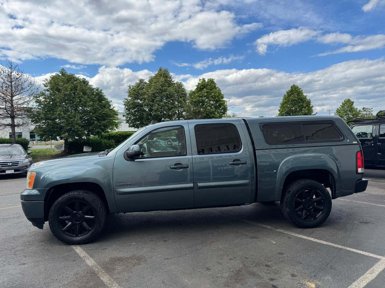 Used 2011 GMC Sierra 1500 Denali AWD/4WD image 7