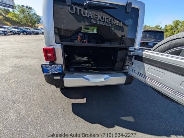 Used 2013 Jeep Wrangler Unlimited Sahara w/ Connectivity Group AWD/4WD image 26