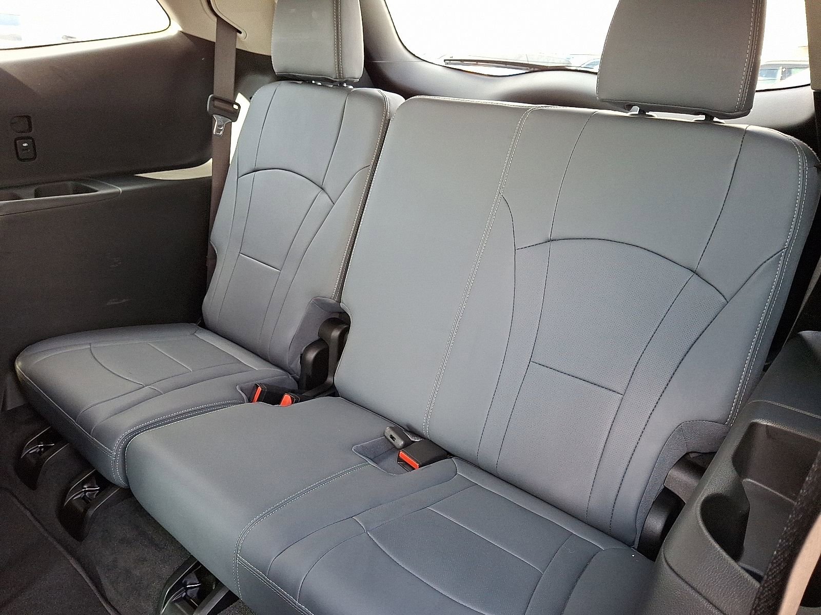 Used 2020 Buick Enclave Premium w/ Surround and Sites Package image 11