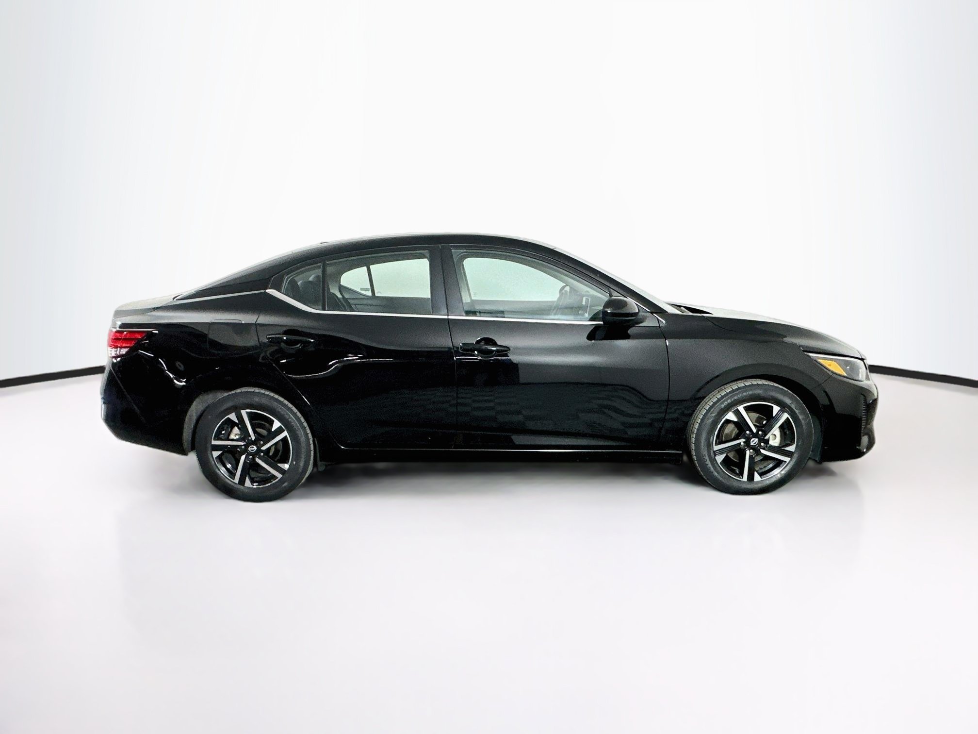 Used 2025 Nissan Sentra SV FWD image 10