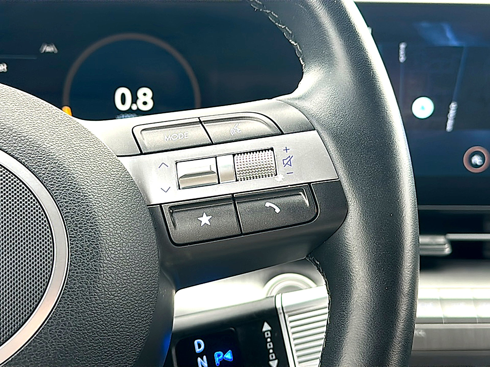 Used 2024 Hyundai Kona Limited image 28