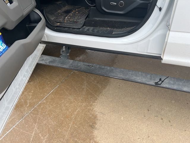 Used 2017 Ford F250 XLT w/ XLT Premium Package image 12