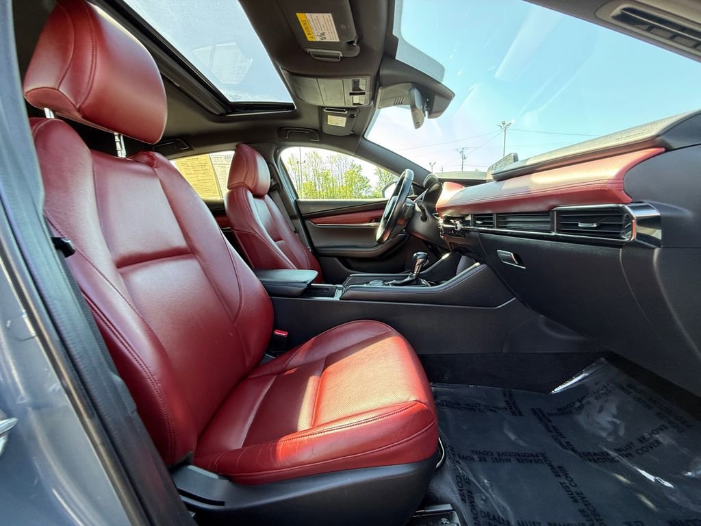 Used 2022 MAZDA MAZDA3 s image 27