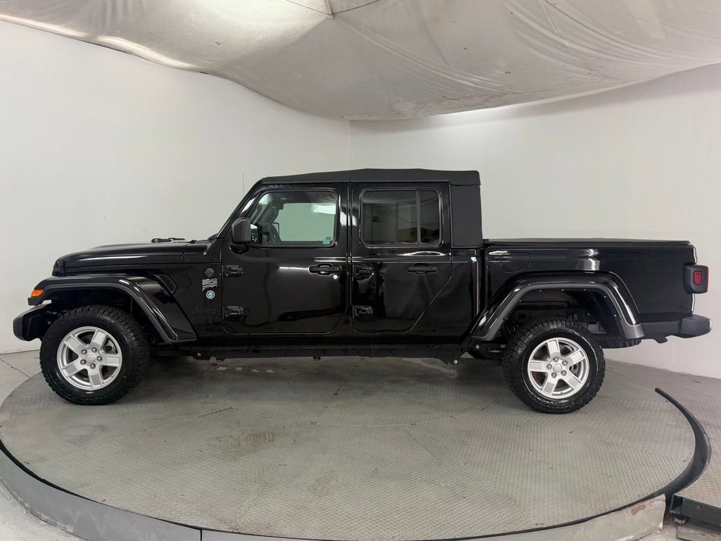 Used 2023 Jeep Gladiator Sport AWD/4WD image 4