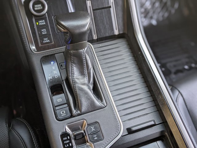 Used 2024 Lexus GX 550 AWD/4WD image 12