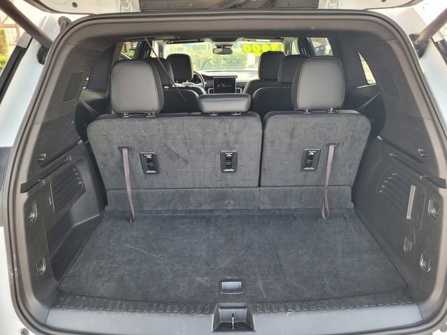 Used 2024 GMC Acadia Elevation image 26