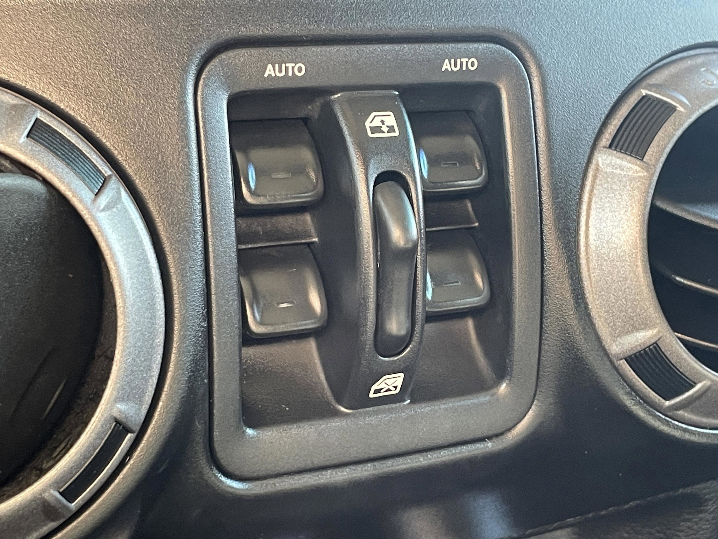 Used 2012 Jeep Wrangler Unlimited Sport AWD/4WD image 16