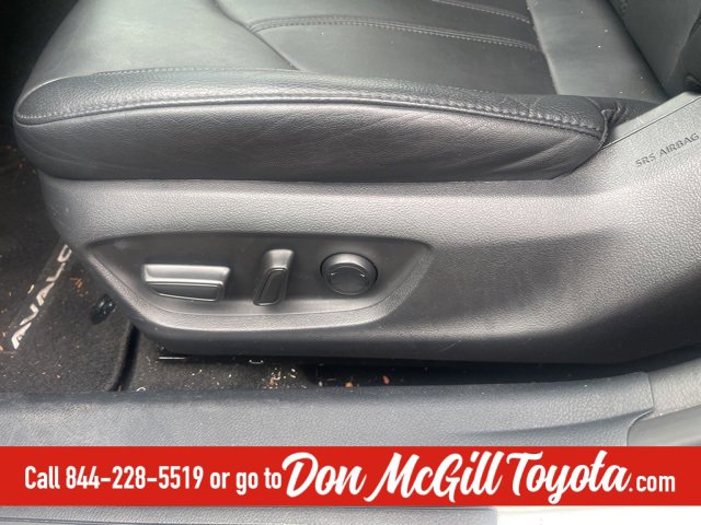 Certified 2022 Toyota Avalon XLE image 9