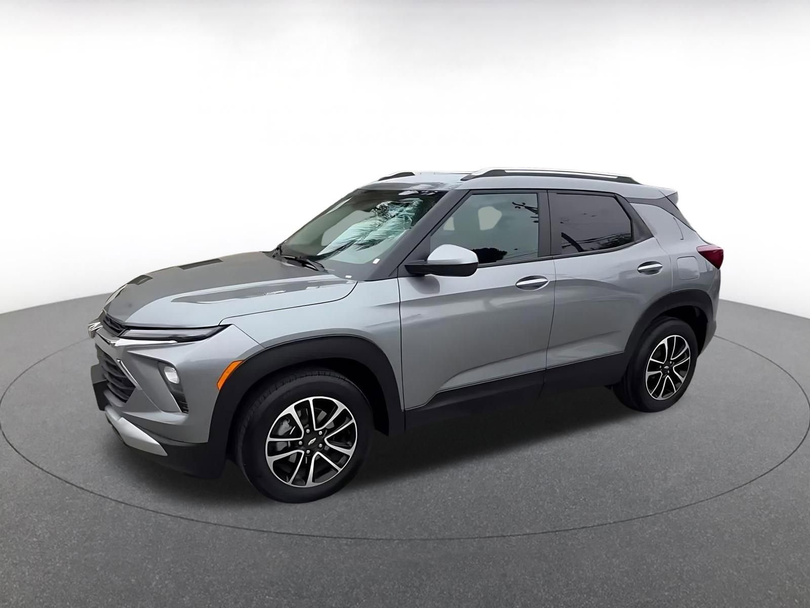 Used 2025 Chevrolet TrailBlazer LT FWD image 8