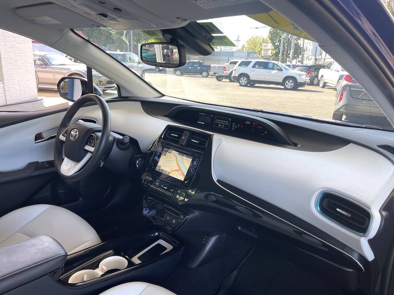 Used 2017 Toyota Prius Four Touring FWD image 24