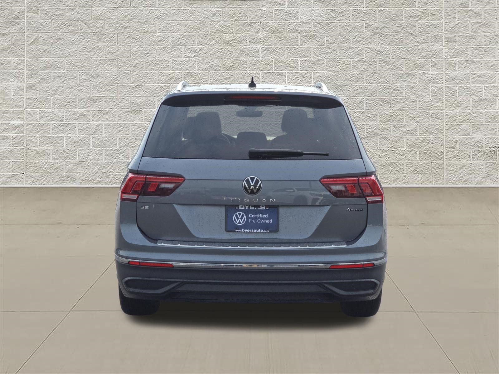Certified 2023 Volkswagen Tiguan SE w/ Panoramic Sunroof Package AWD/4WD image 6