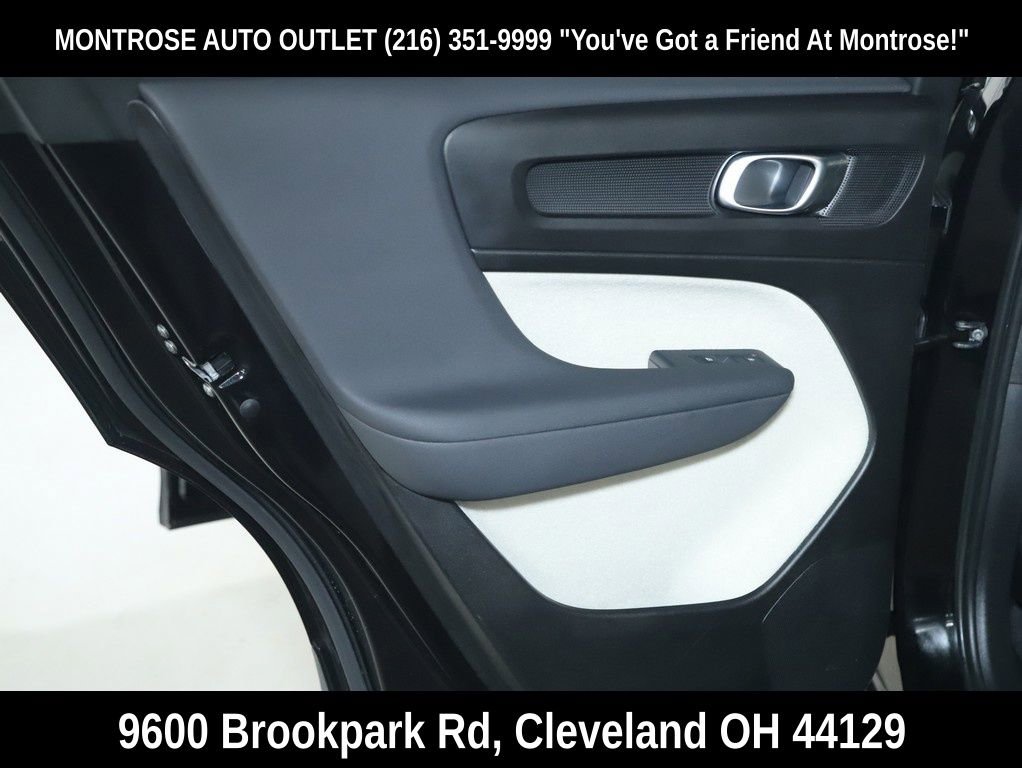 Used 2023 Volvo XC40 B5 Plus w/ Climate Package image 24