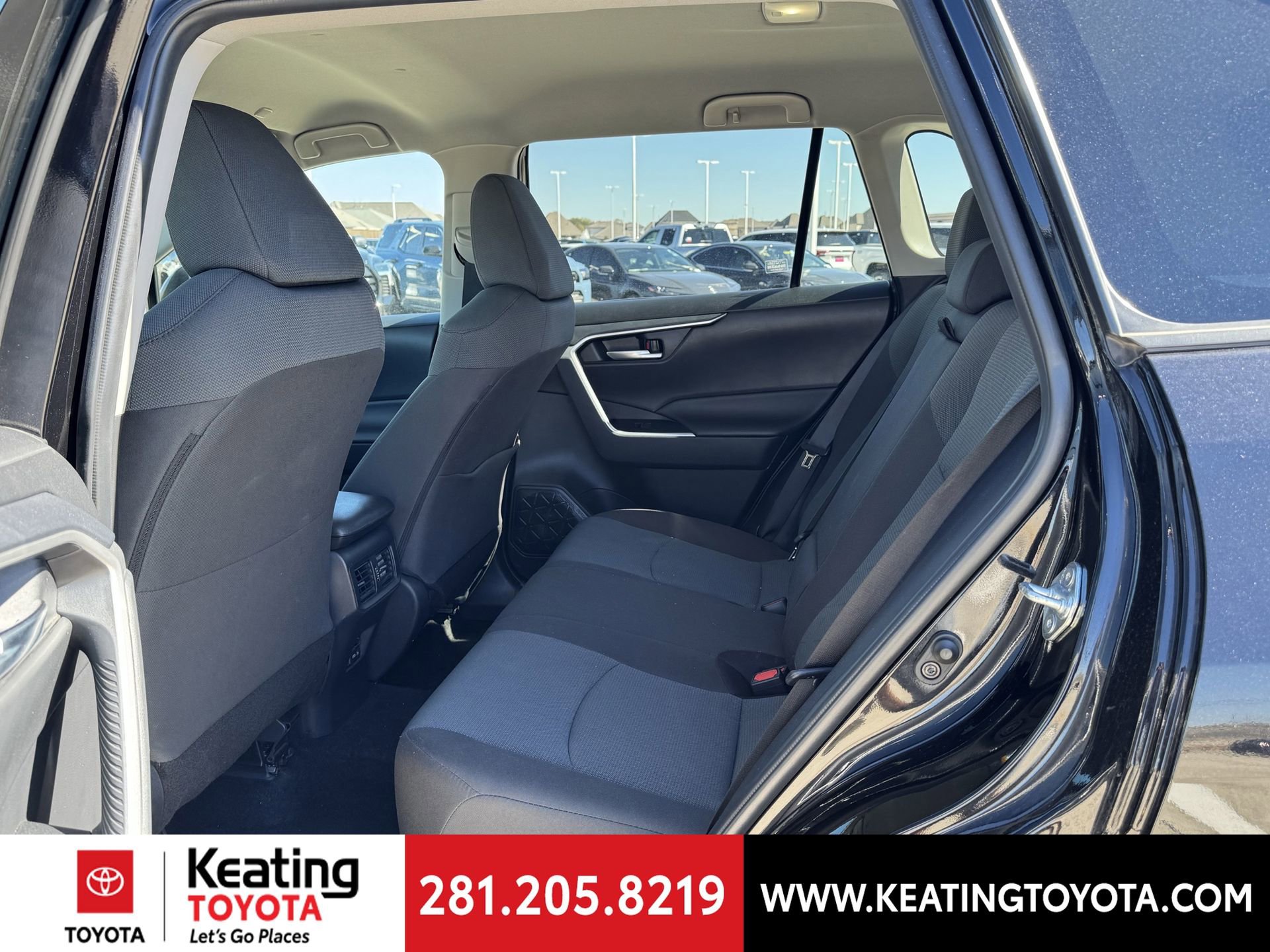 Used 2025 Toyota RAV4 XLE image 10