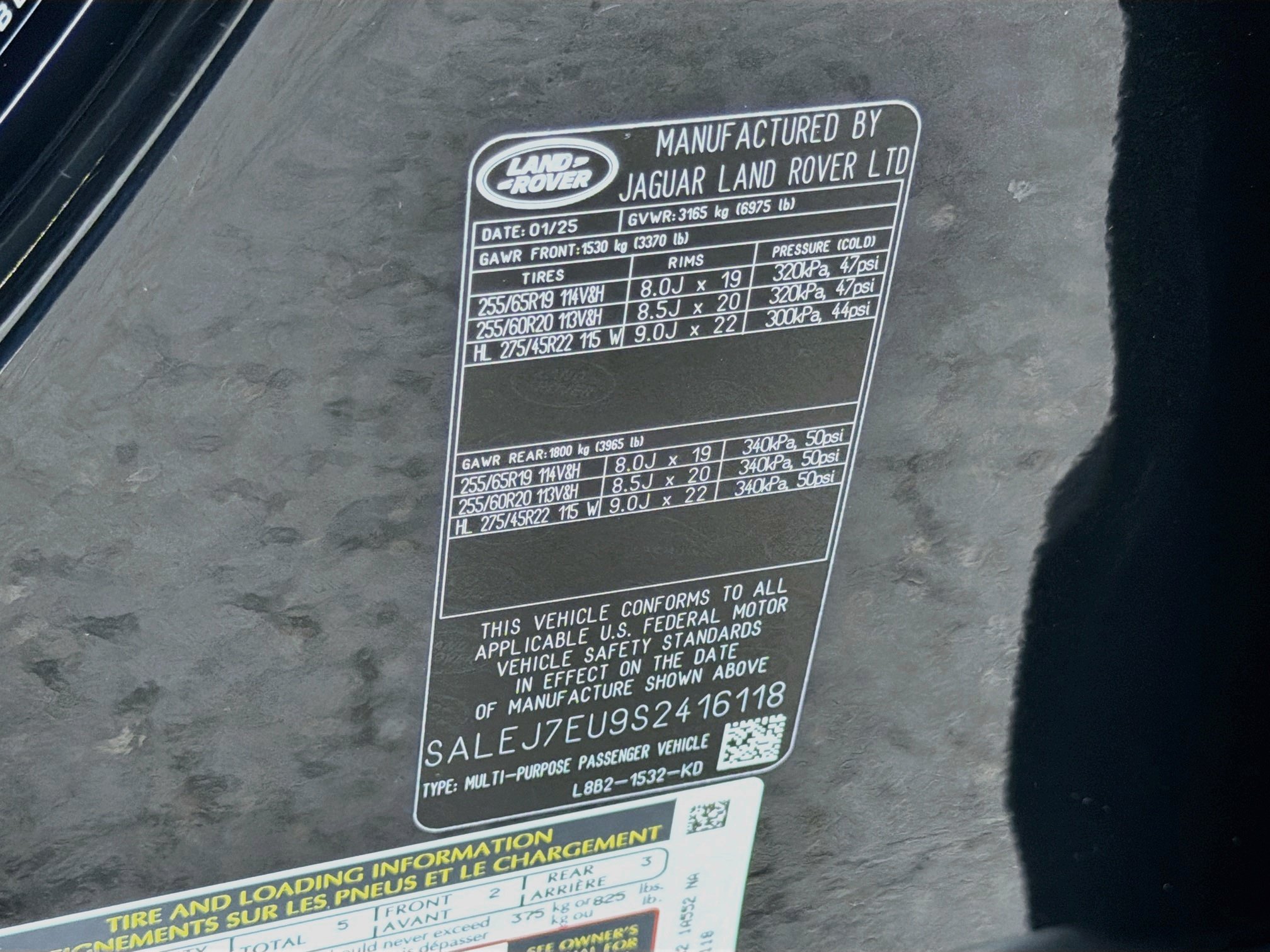 Used 2025 Land Rover Defender 110 S AWD/4WD image 44