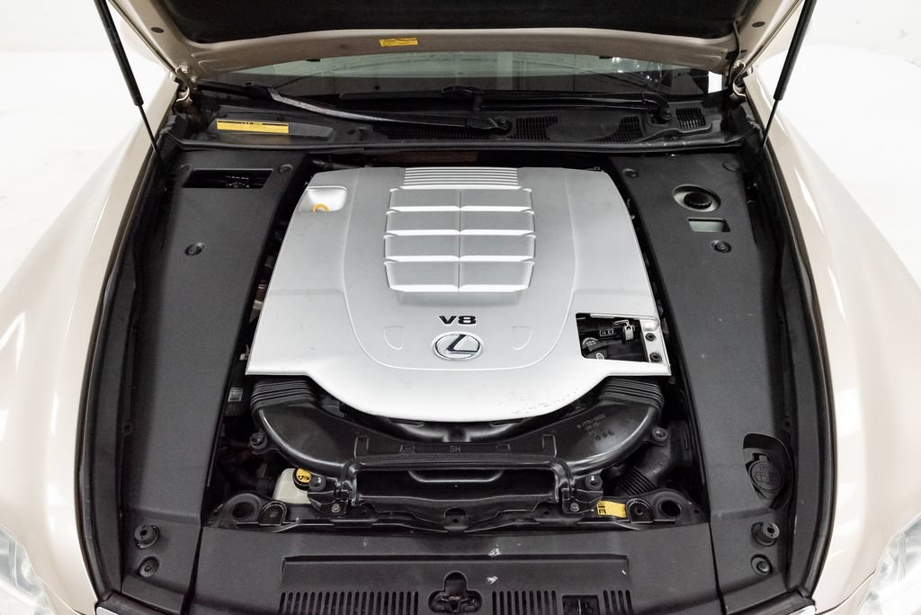 Used 2011 Lexus LS 460 AWD w/ Luxury Value Edition image 3