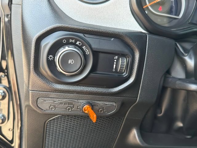 Used 2024 Jeep Wrangler Unlimited Sport AWD/4WD image 29