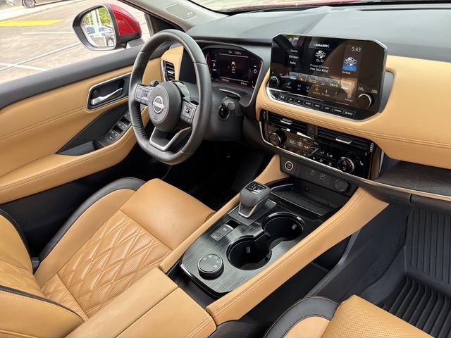 Used 2023 Nissan Rogue Platinum w/ Platinum Premium Package AWD/4WD image 31