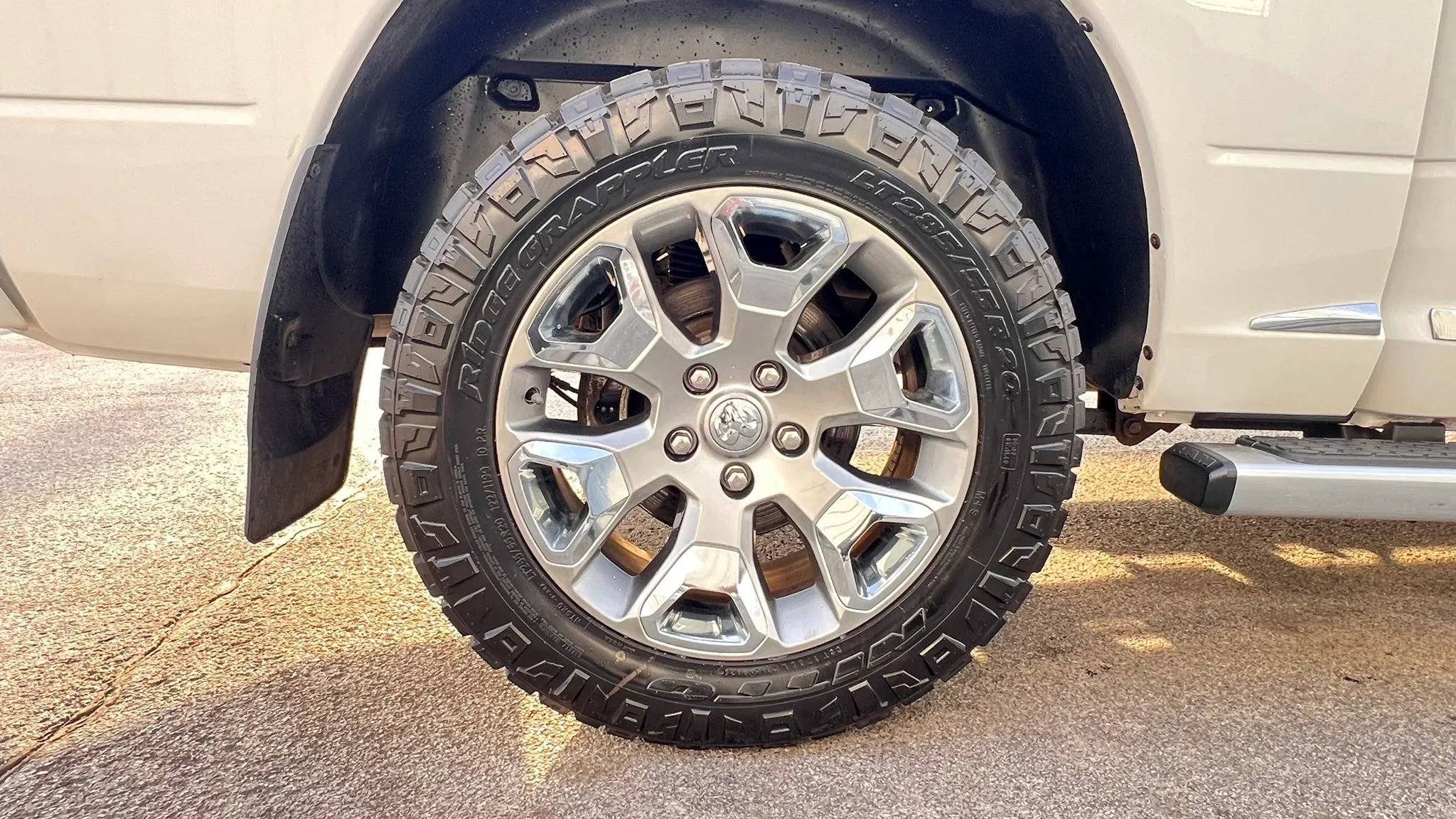 Used 2016 RAM 1500 Limited AWD/4WD image 11