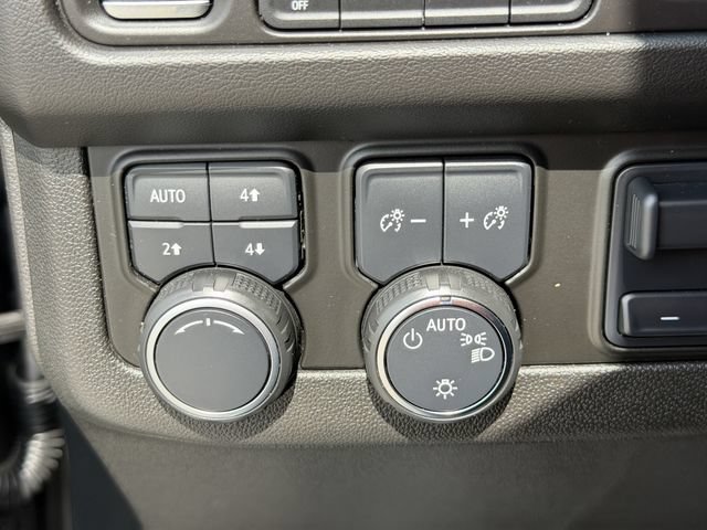 Used 2021 Chevrolet Tahoe RST w/ Luxury Package AWD/4WD image 34