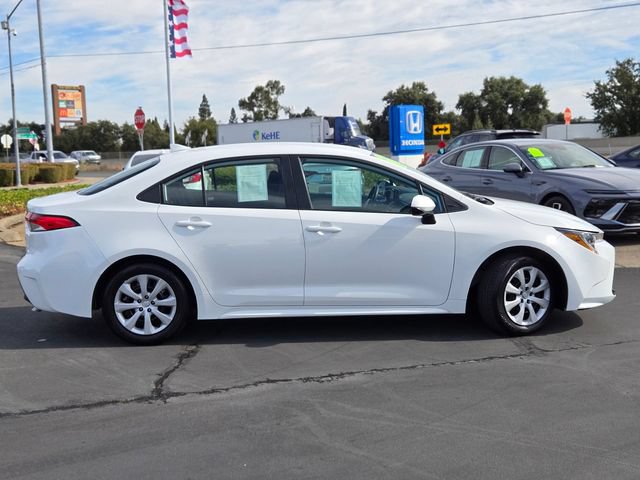 Used 2024 Toyota Corolla LE FWD image 3