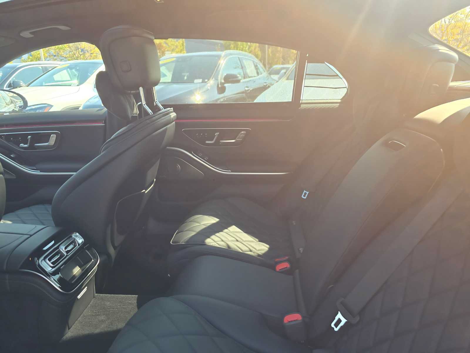 Used 2024 Mercedes-Benz S 580 4MATIC Sedan image 31