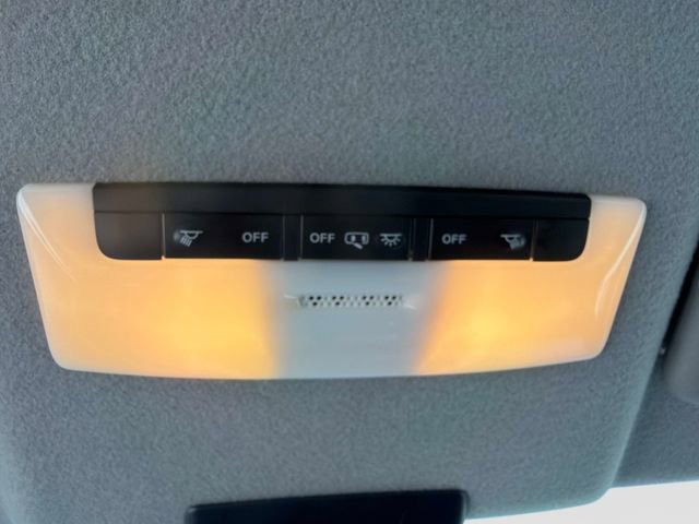 Used 2020 Nissan Kicks S image 29