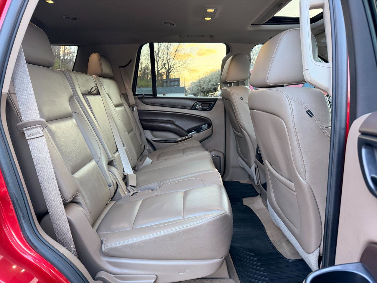 Used 2015 Chevrolet Tahoe LT w/ Luxury Package AWD/4WD image 16