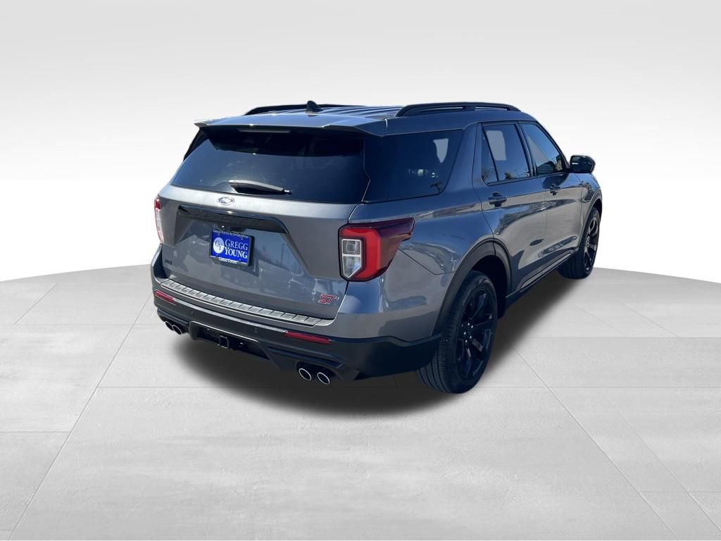 Used 2022 Ford Explorer ST w/ ST Street Pack image 7