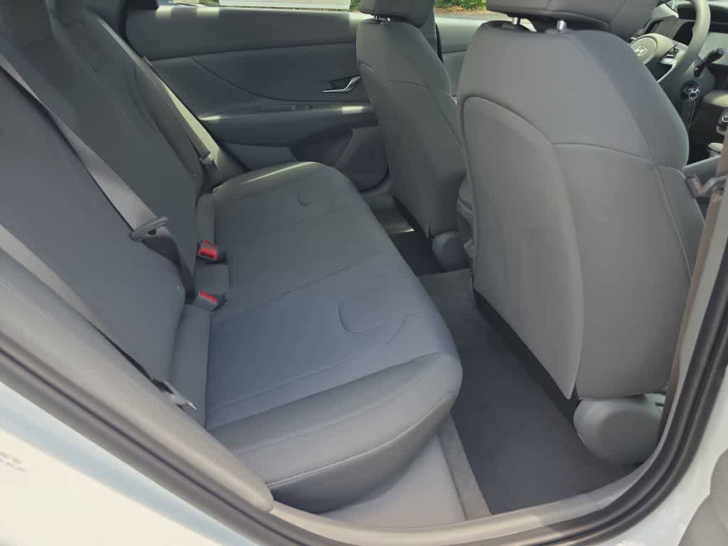 New 2026 Hyundai Elantra SE FWD image 21