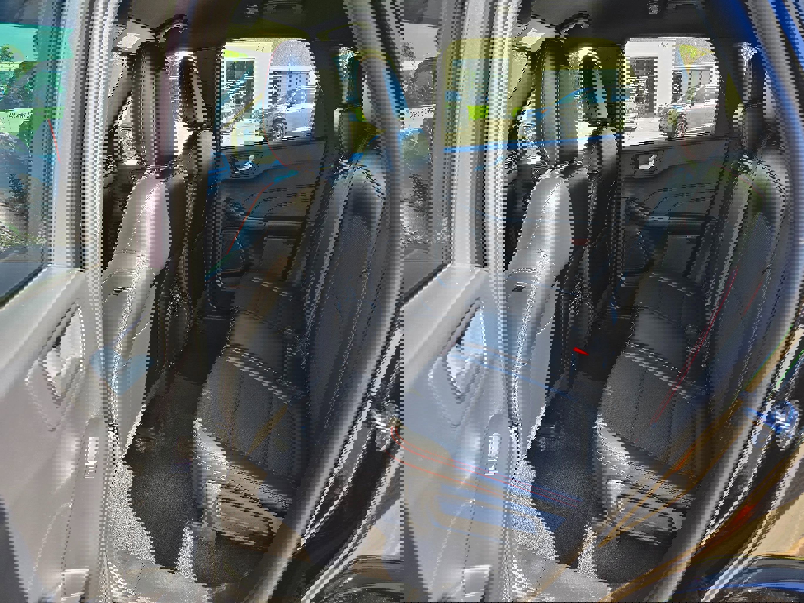 Used 2025 Ford Escape ST-Line image 18