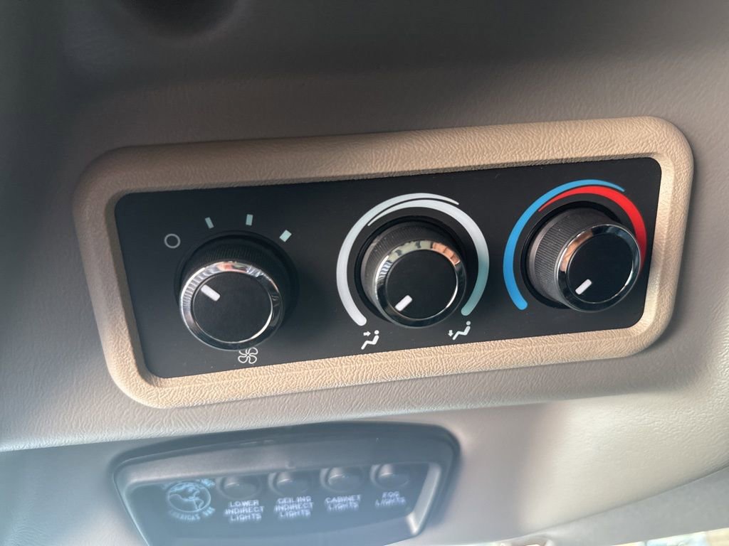 Used 2020 GMC Savana 2500 w/ Enhanced Convenience Package RWD image 15