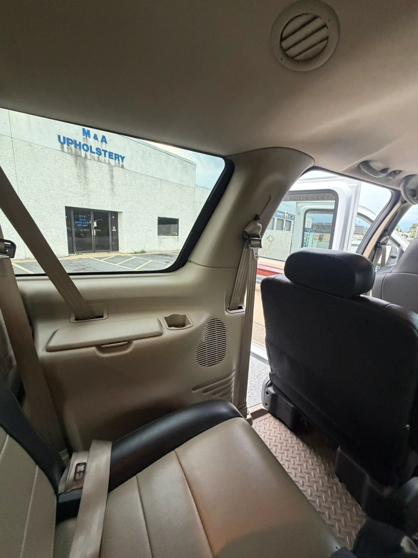 Used 2005 Ford Excursion Eddie Bauer AWD/4WD image 29