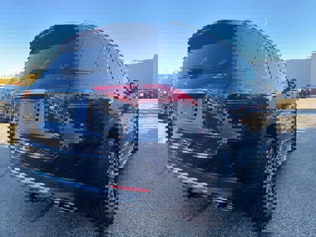 Used 2022 Mercedes-Benz GLE 350 4MATIC w/ Premium Package image 6