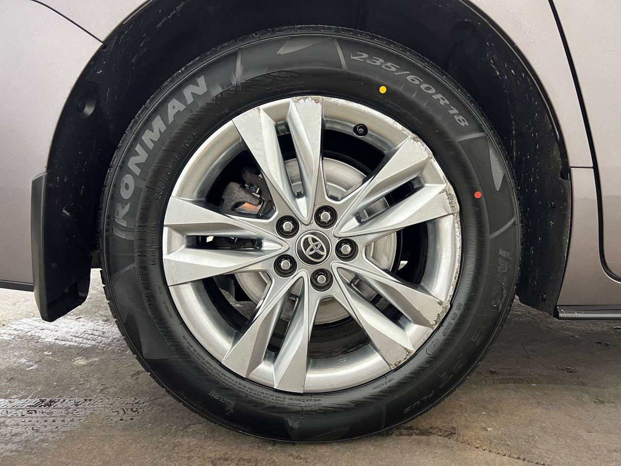 Used 2022 Toyota Sienna Limited AWD/4WD image 31