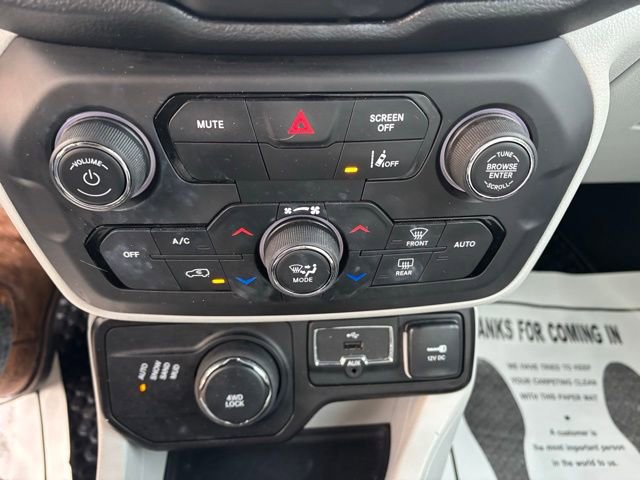 Used 2022 Jeep Renegade Limited image 13