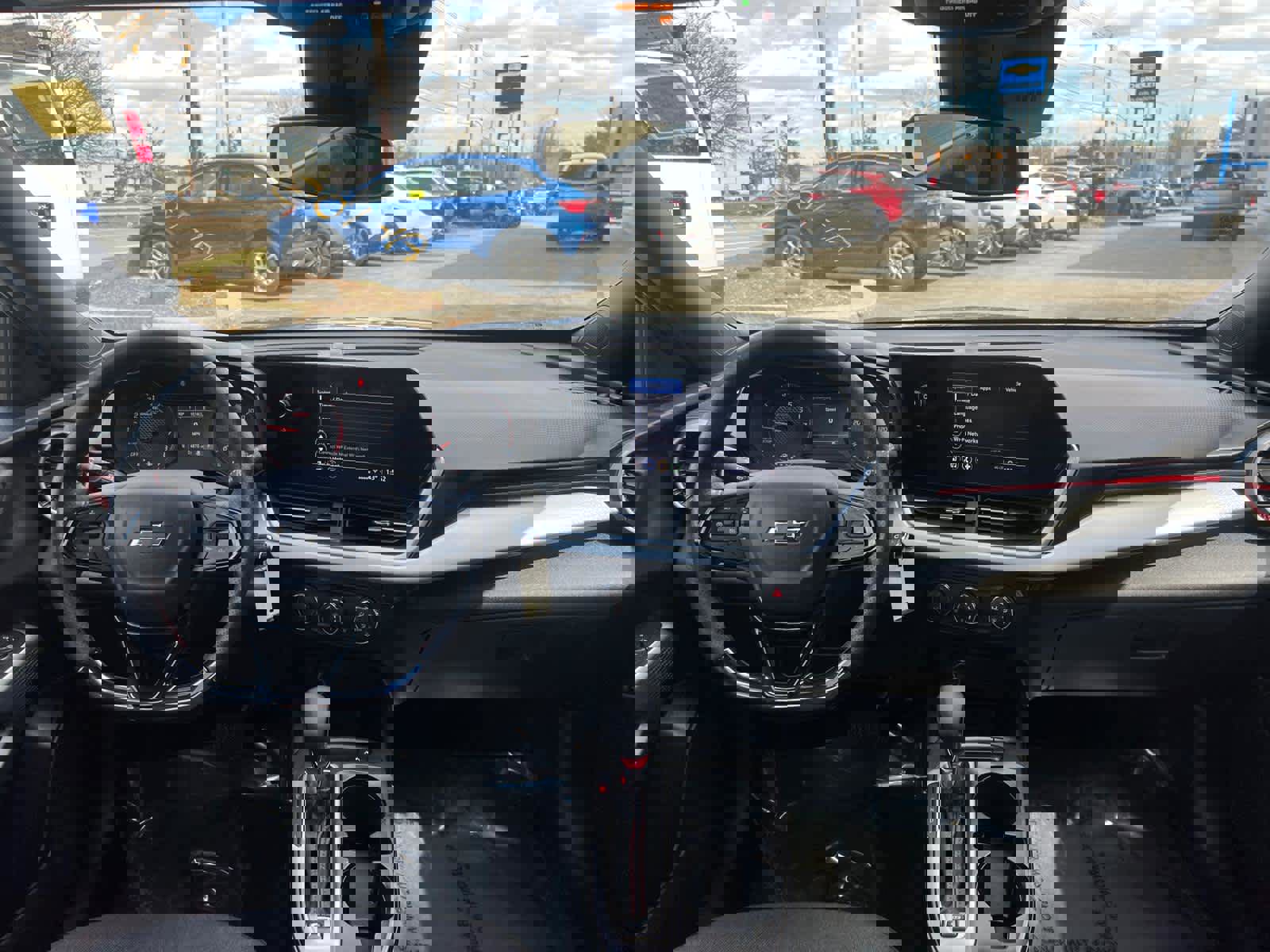 Certified 2024 Chevrolet Trax RS w/ Driver Confidence Package image 34